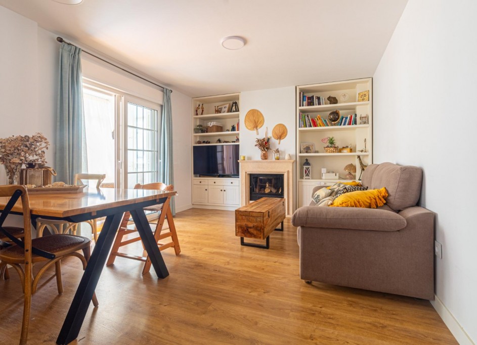 Revente - Appartement -
Torrevieja - La veleta