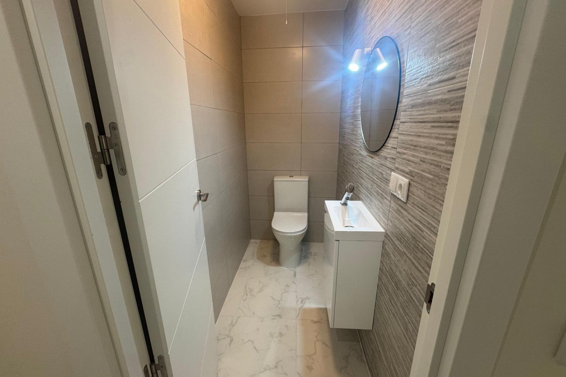 Revente - Appartement -
Torrevieja - Muelle Pesquero