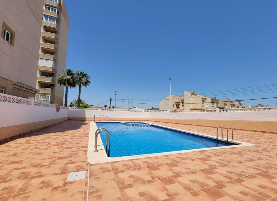 Revente - Appartement -
Torrevieja - Nueva Torrevieja