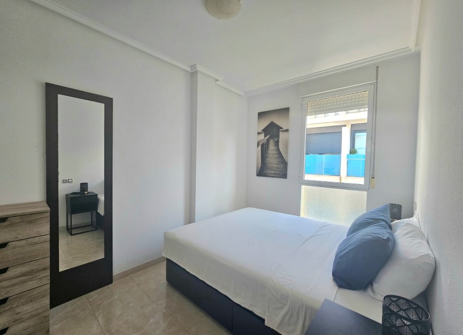 Revente - Appartement -
Torrevieja - Nueva Torrevieja