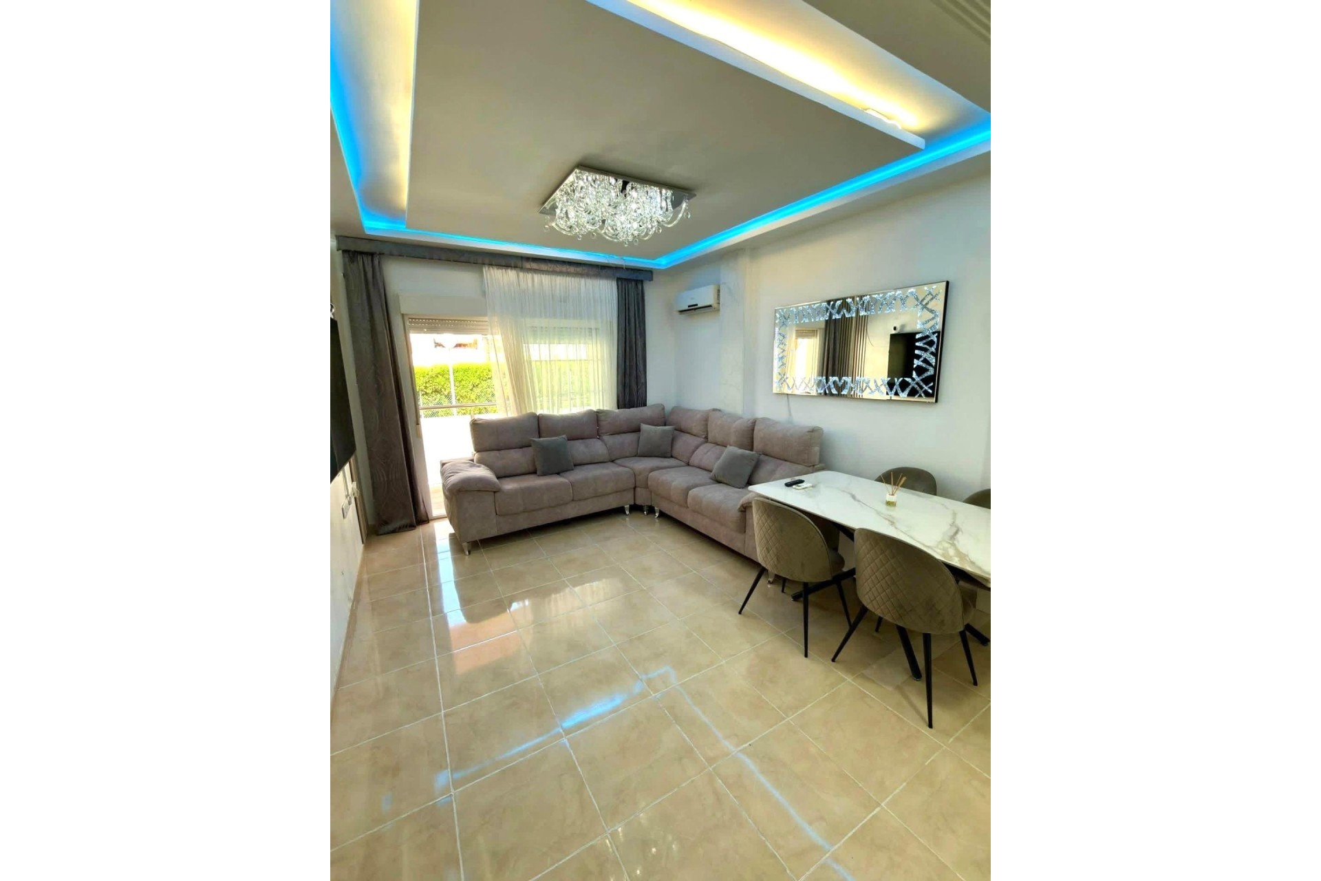 Revente - Appartement -
Torrevieja - Nueva Torrevieja