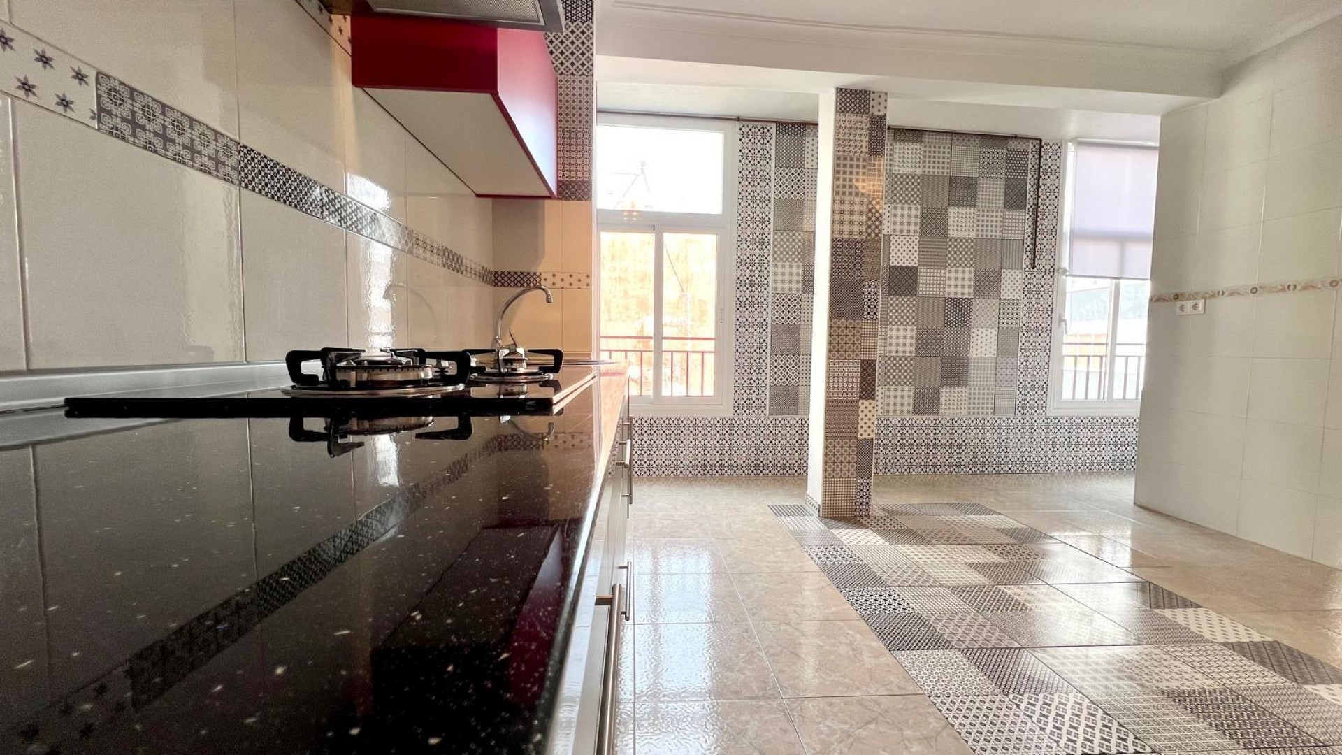 Revente - Appartement -
Torrevieja - Paseo maritimo