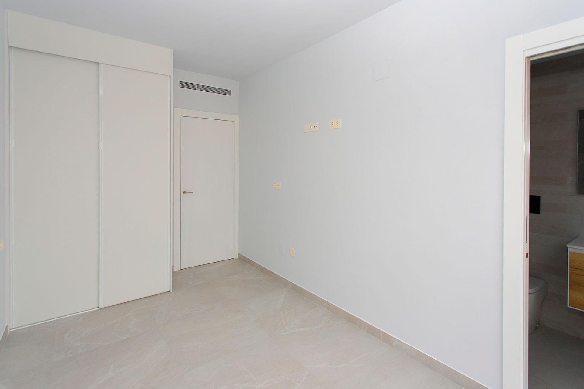 Revente - Appartement -
Torrevieja - Paseo maritimo