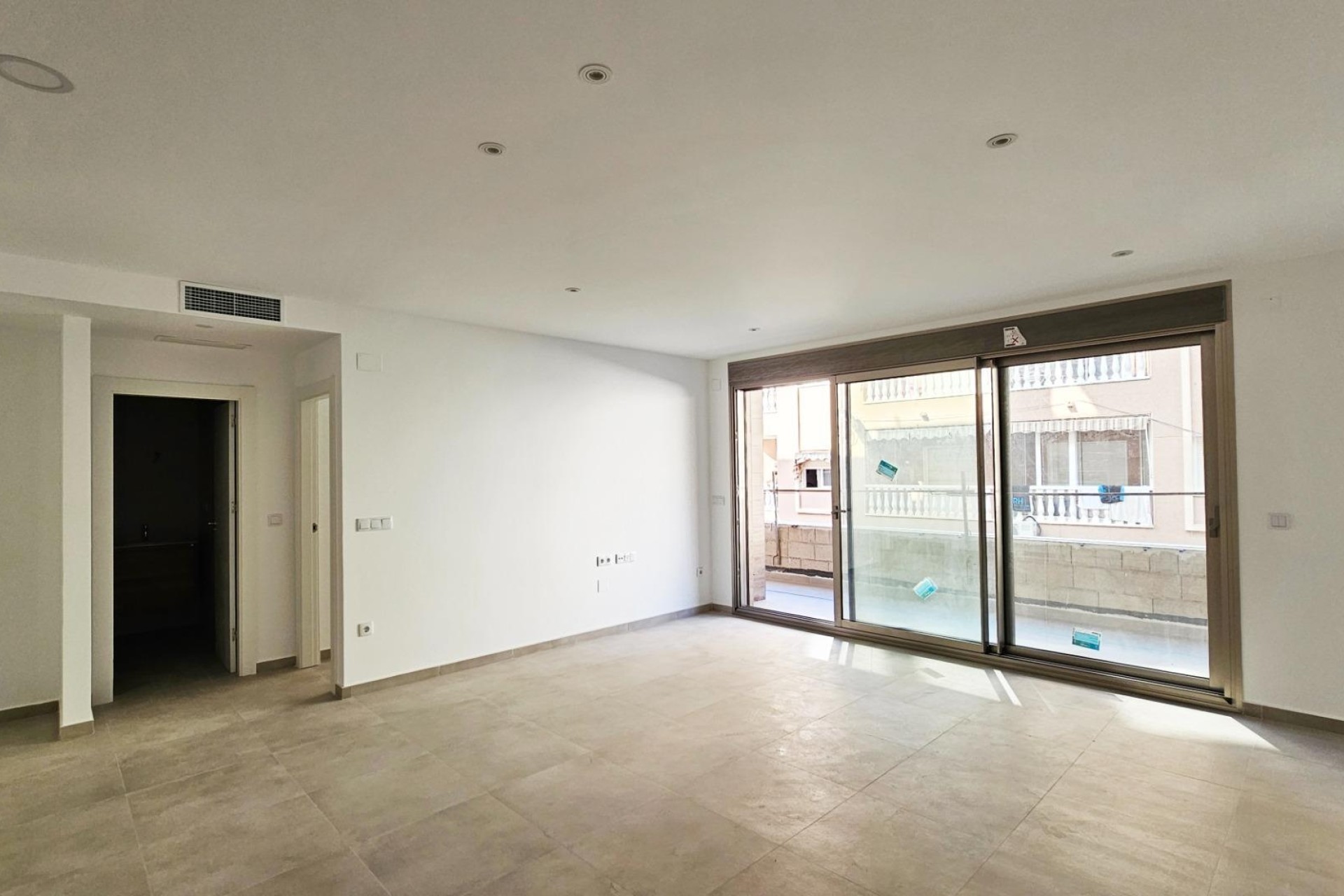 Revente - Appartement -
Torrevieja - Paseo maritimo