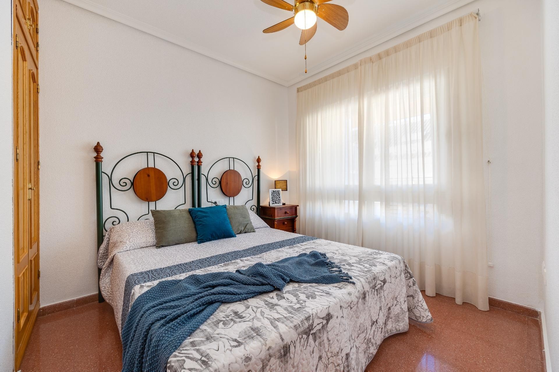 Revente - Appartement -
Torrevieja - Paseo maritimo