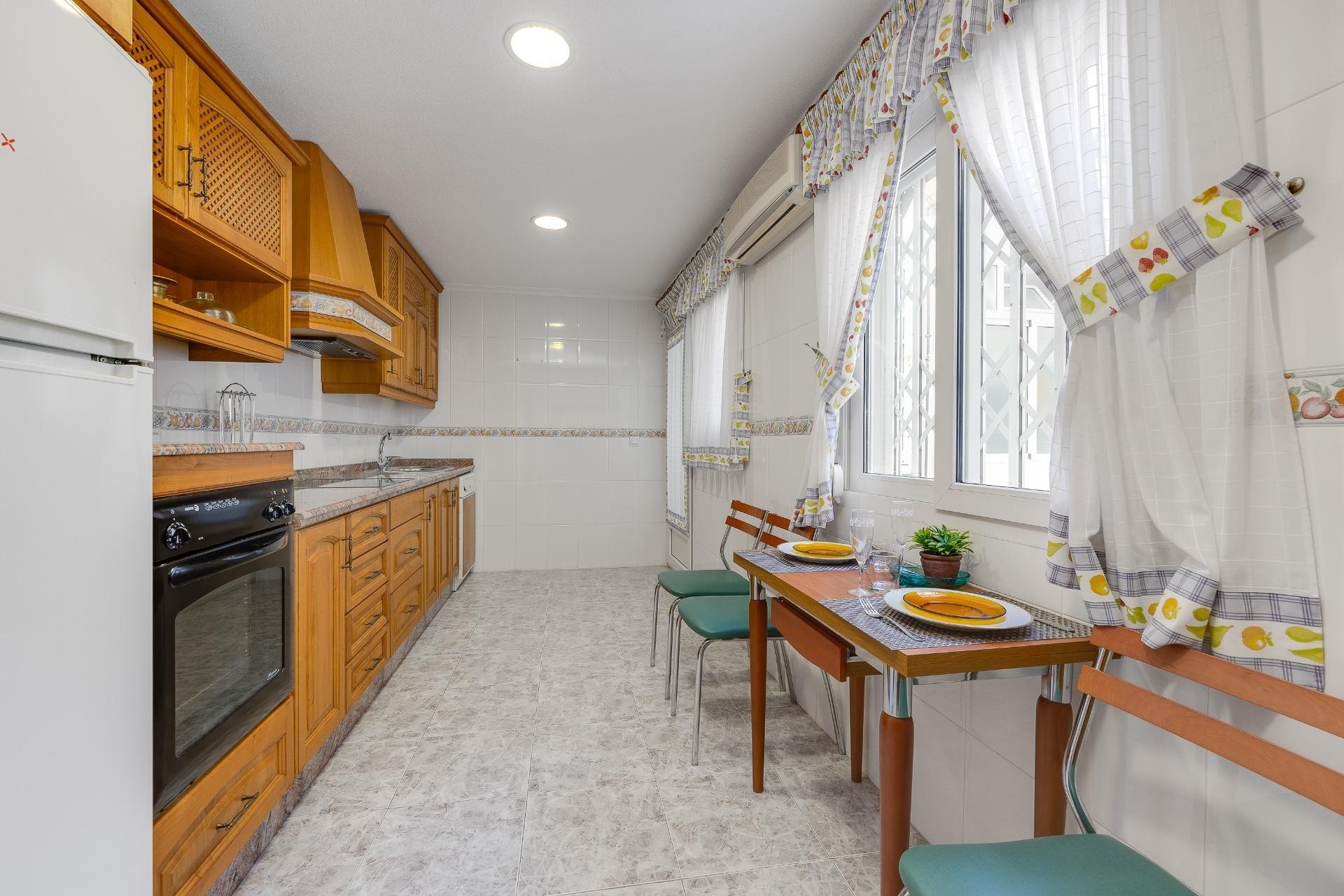 Revente - Appartement -
Torrevieja - Paseo maritimo