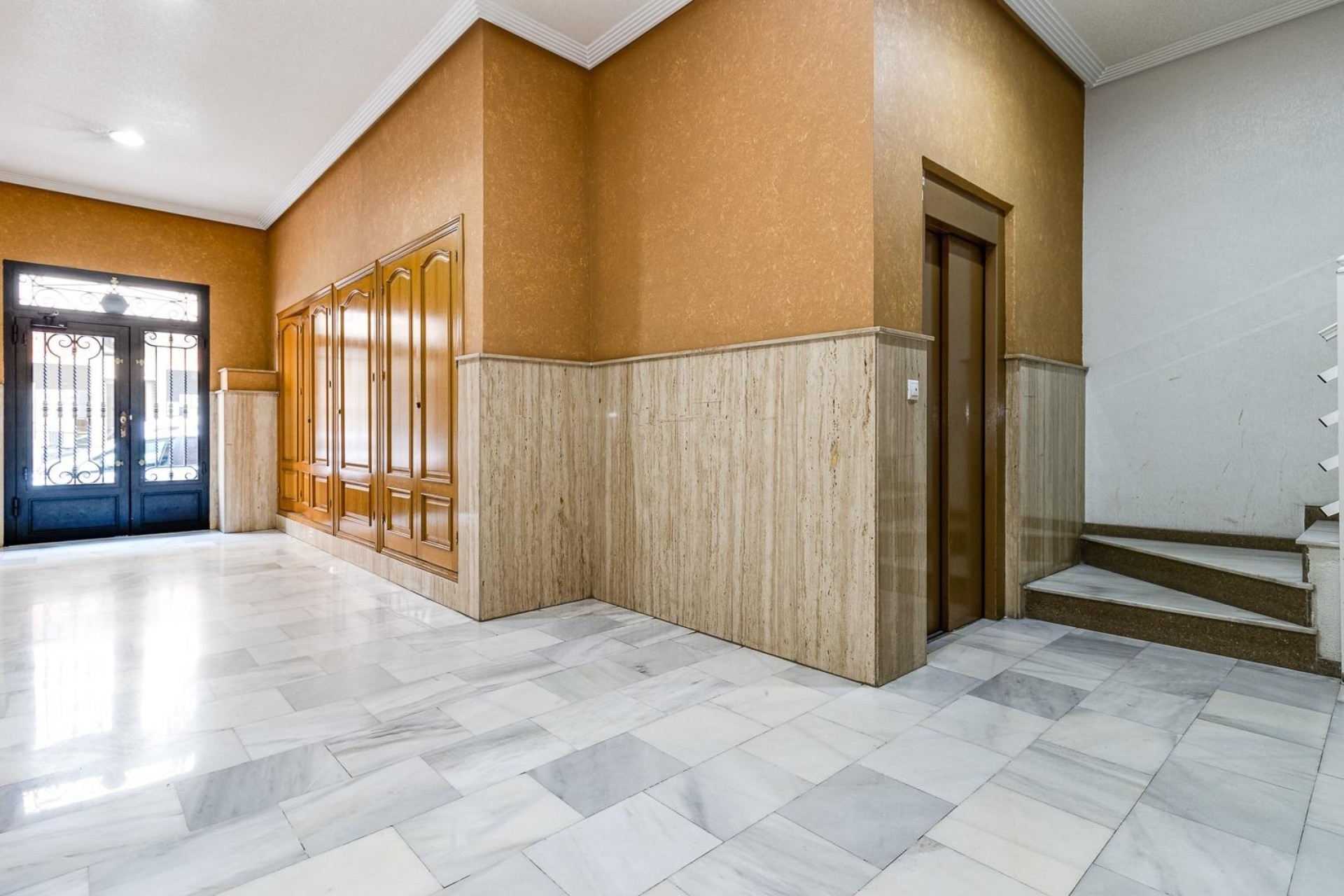 Revente - Appartement -
Torrevieja - Paseo maritimo