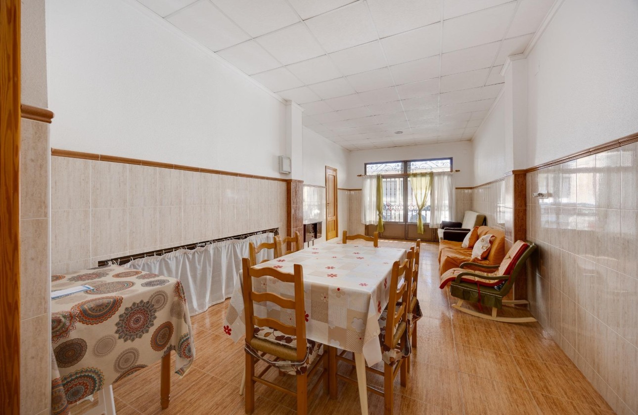 Revente - Appartement -
Torrevieja - Paseo Maritimo