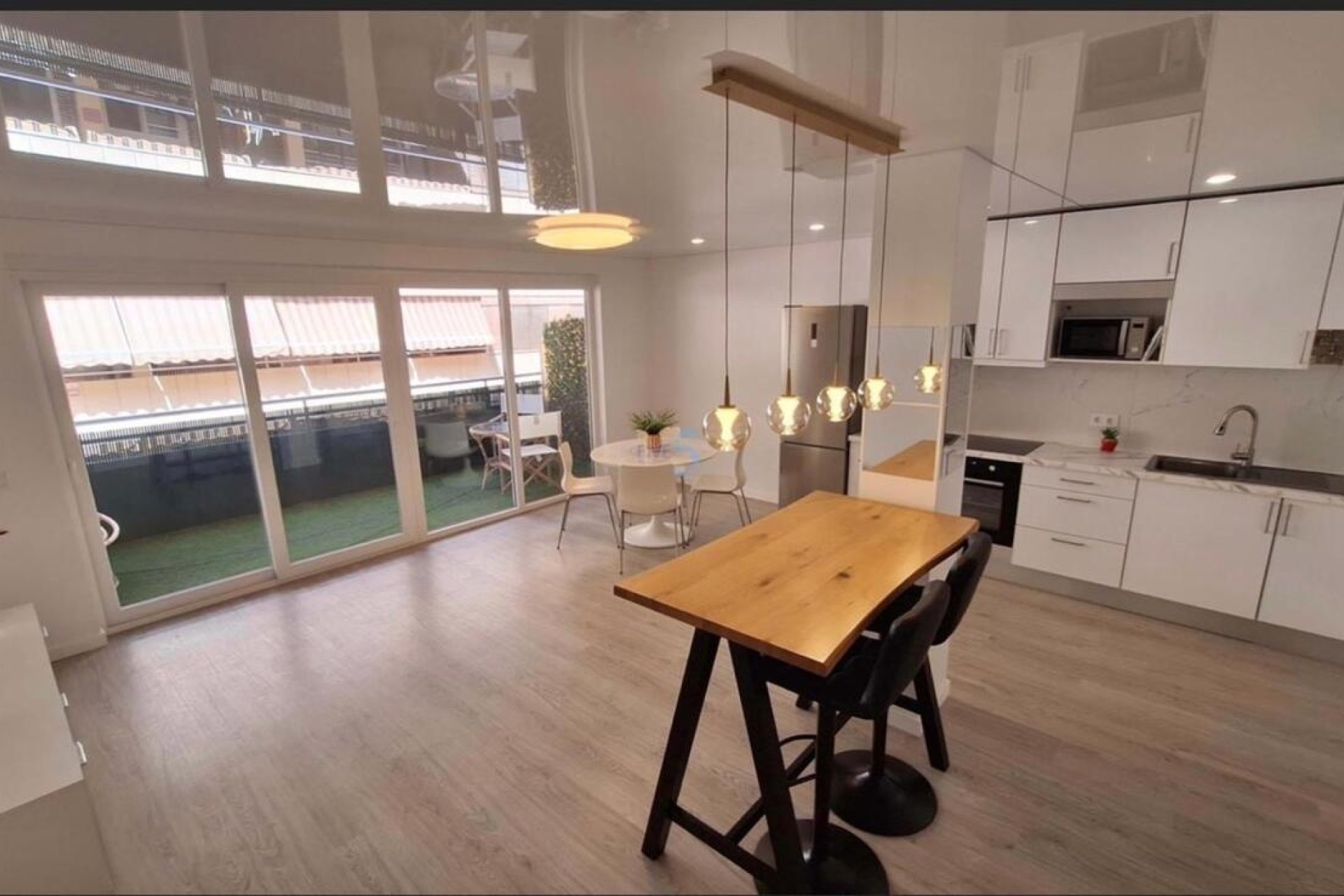 Revente - Appartement -
Torrevieja - Playa Acecion