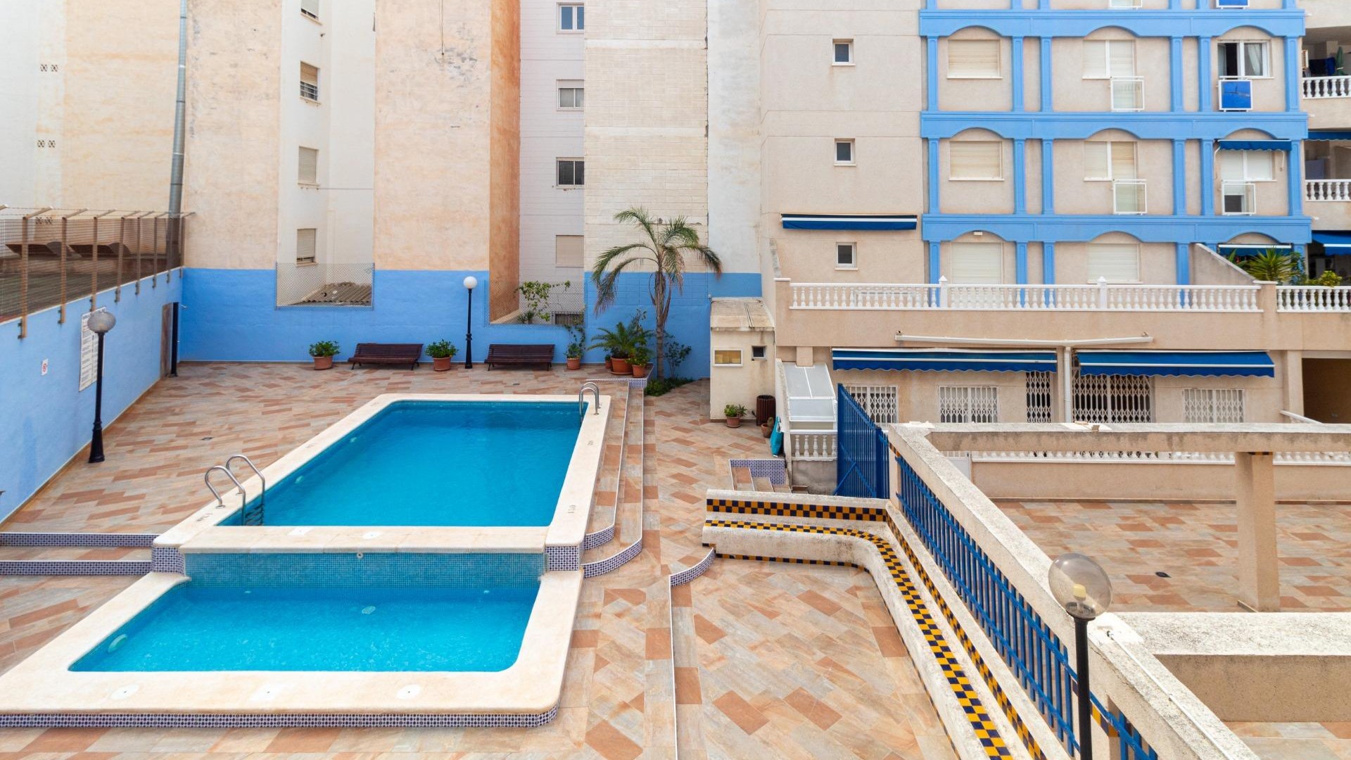 Revente - Appartement -
Torrevieja - Playa de los locos