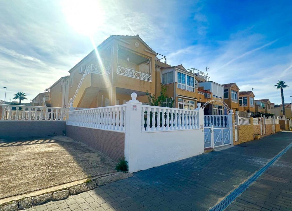 Revente - Appartement -
Torrevieja - Playa de los locos