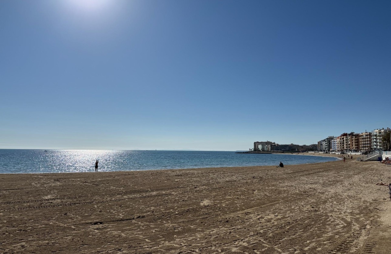 Revente - Appartement -
Torrevieja - Playa de los Locos