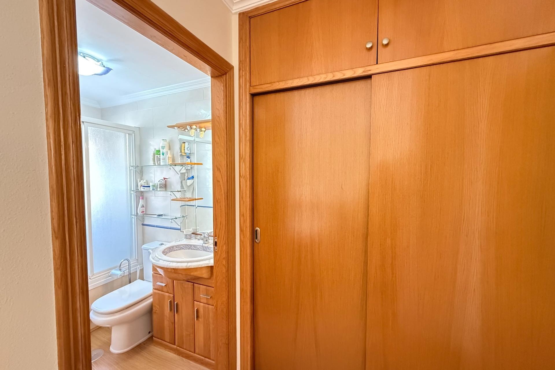 Revente - Appartement -
Torrevieja - Playa de los Locos