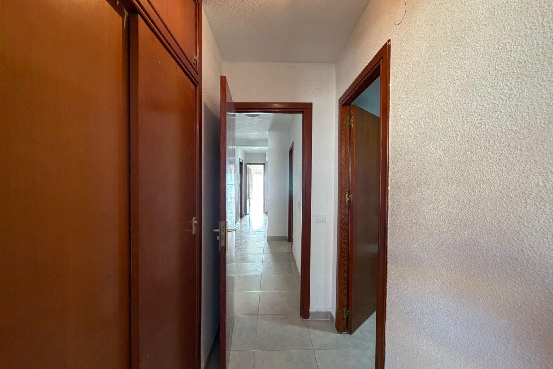 Revente - Appartement -
Torrevieja - Playa de los Locos