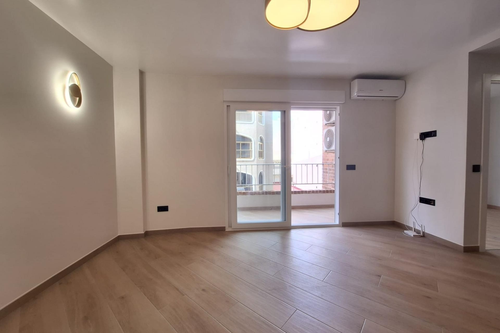 Revente - Appartement -
Torrevieja - Playa de los Locos