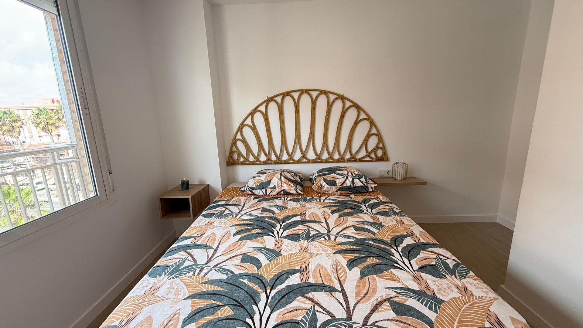 Revente - Appartement -
Torrevieja - Playa de los Naufragos