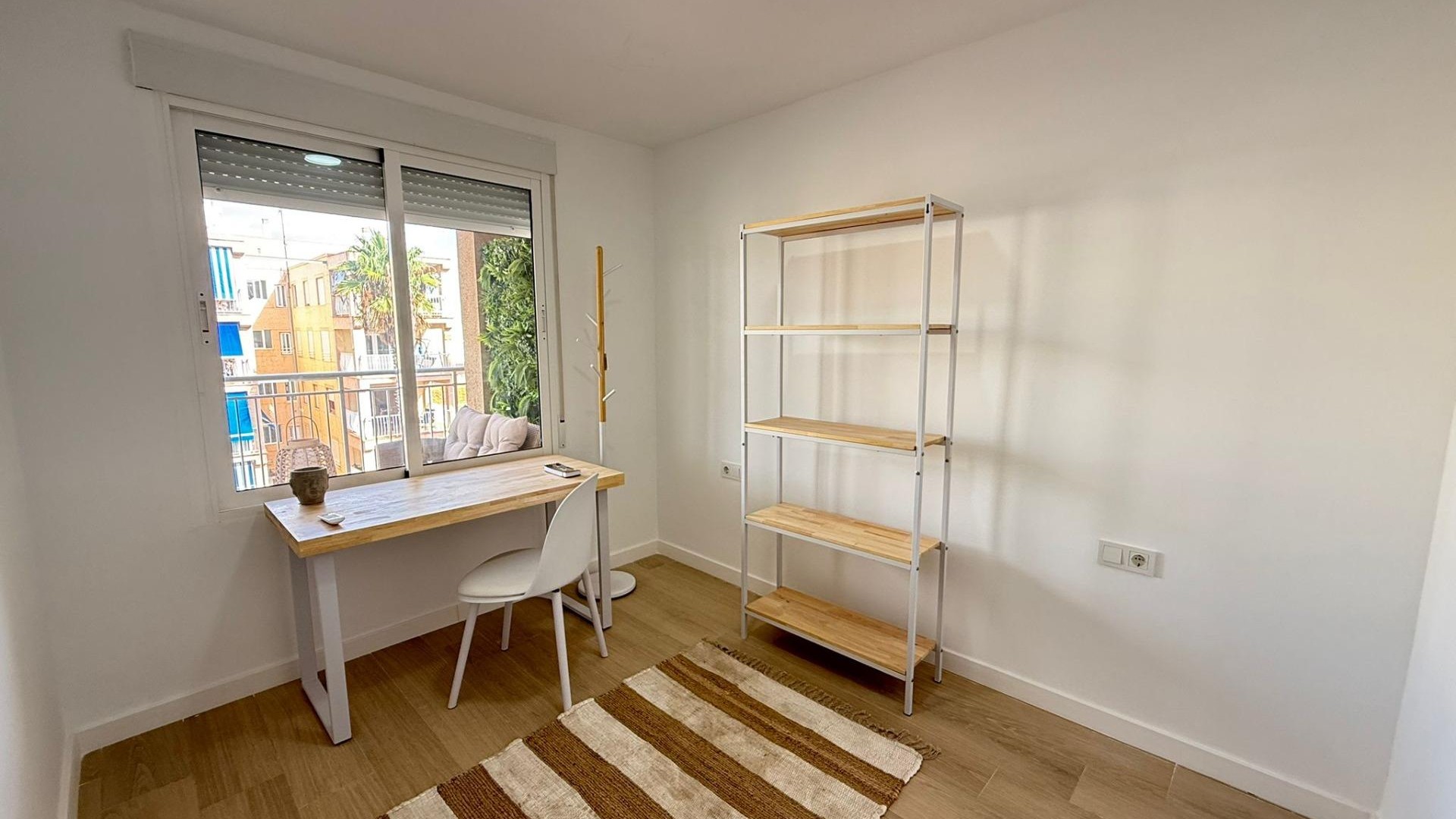 Revente - Appartement -
Torrevieja - Playa de los Naufragos