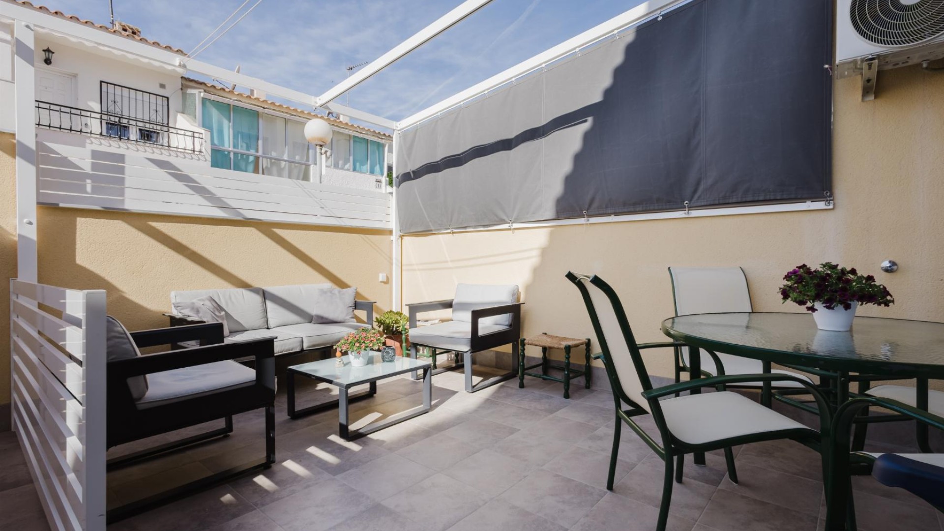 Revente - Appartement -
Torrevieja - Playa de los Naufragos