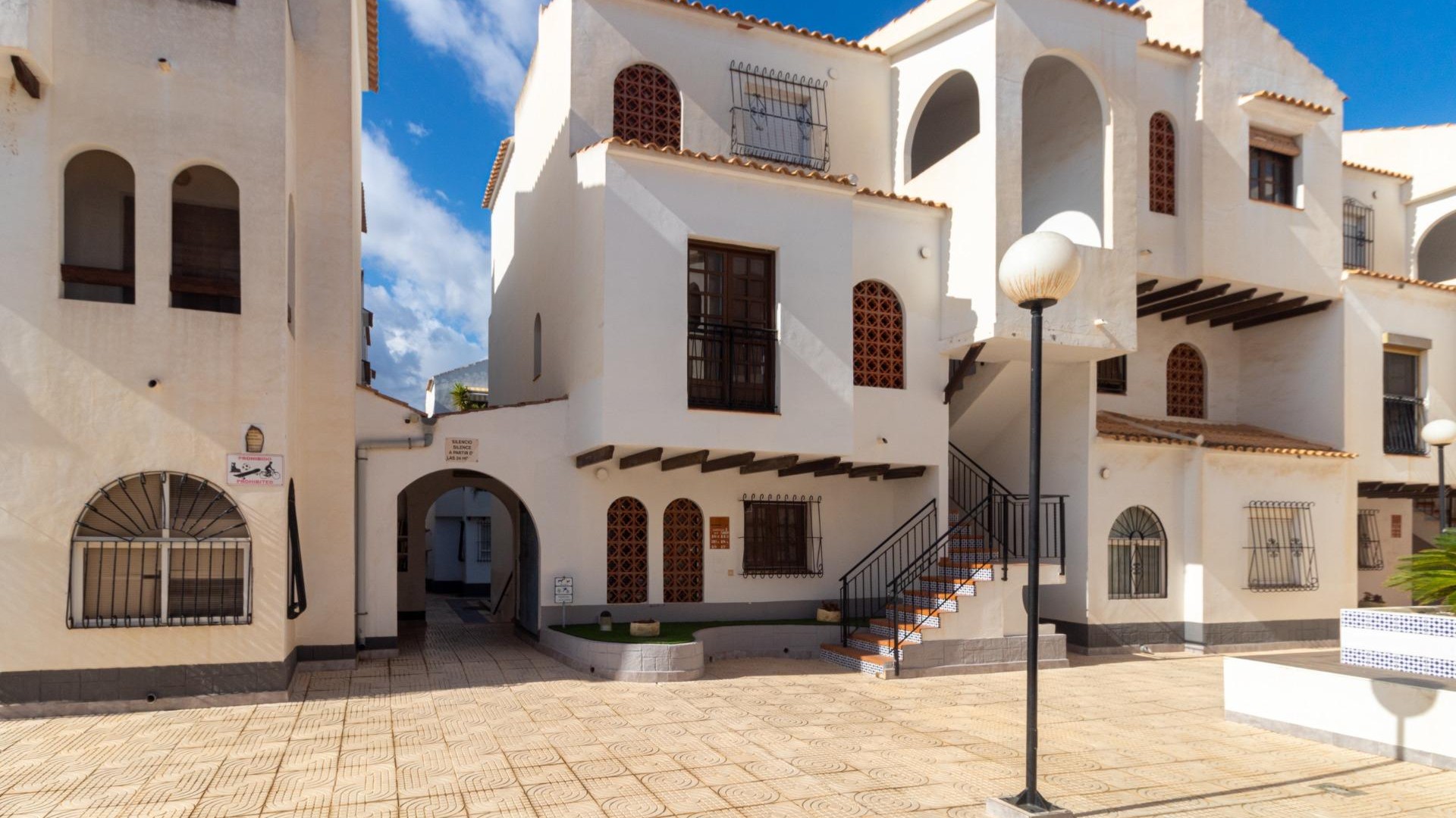 Revente - Appartement -
Torrevieja - Playa de los Naufragos