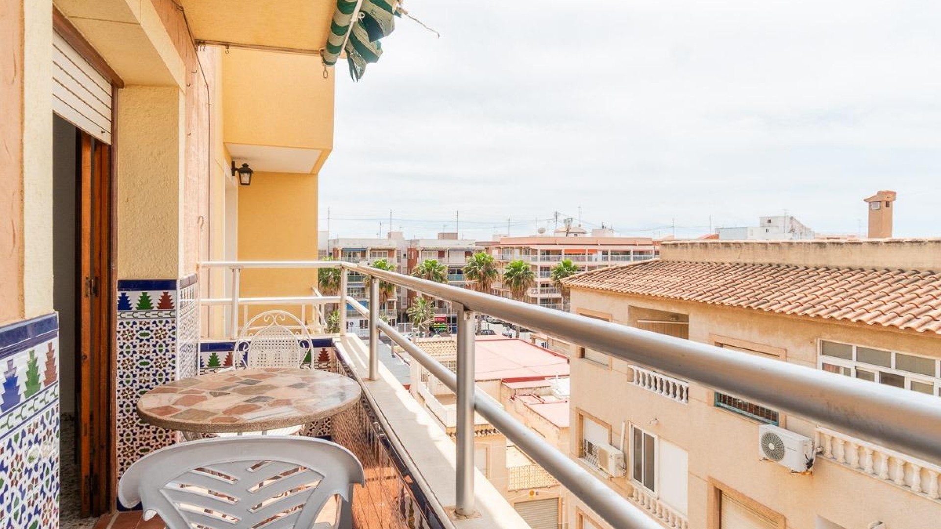 Revente - Appartement -
Torrevieja - Playa de los Naufragos
