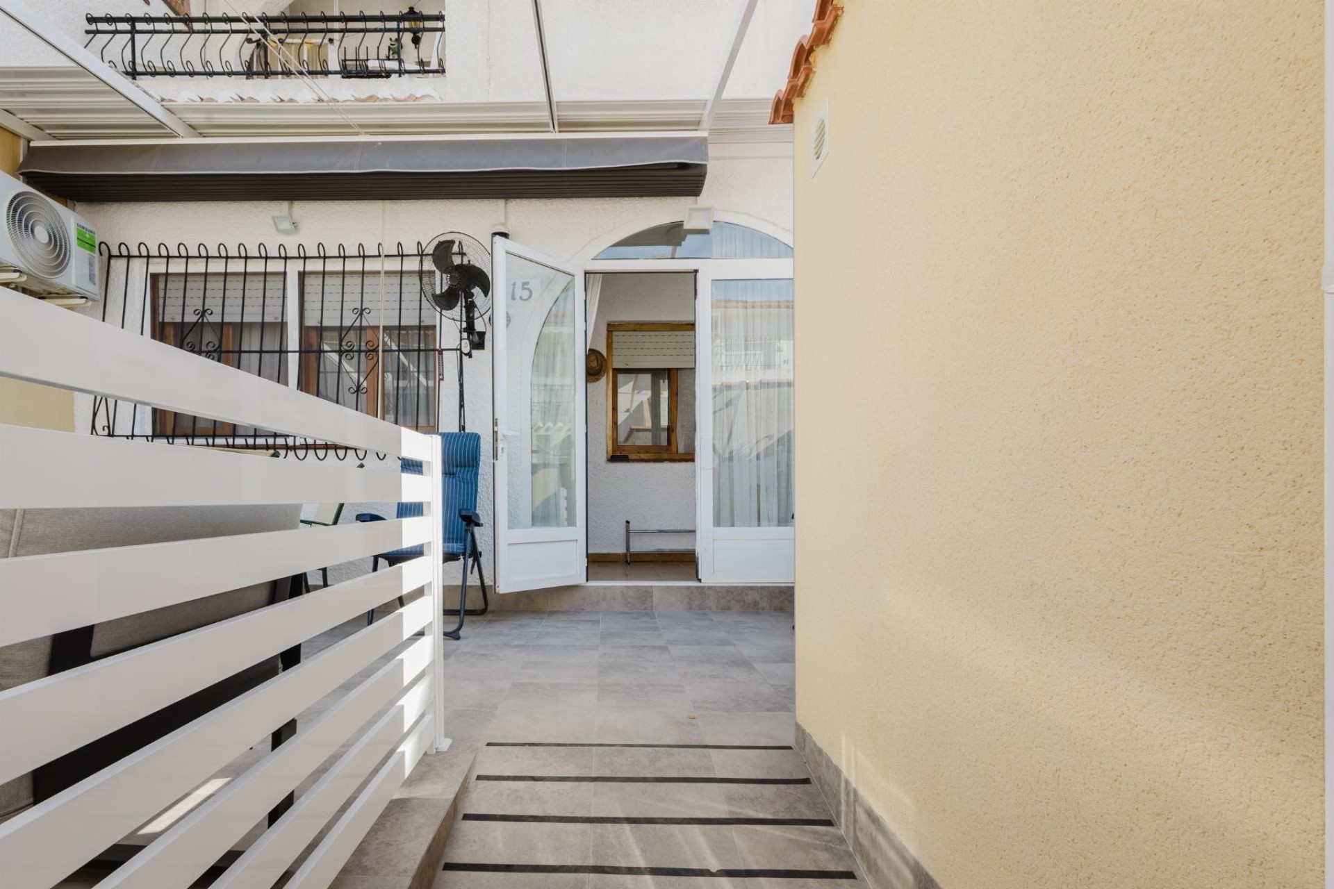 Revente - Appartement -
Torrevieja - Playa de los Naufragos