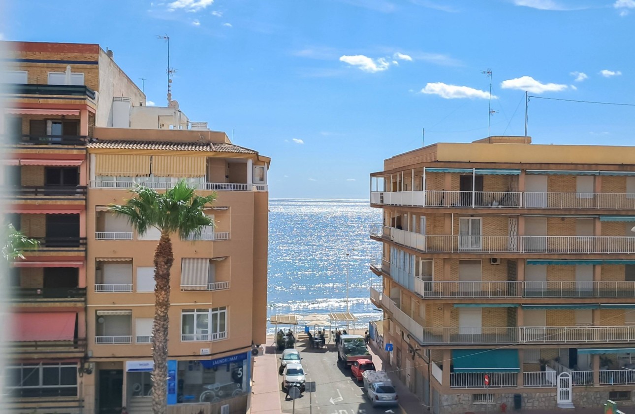 Revente - Appartement -
Torrevieja - Playa de los Naufragos