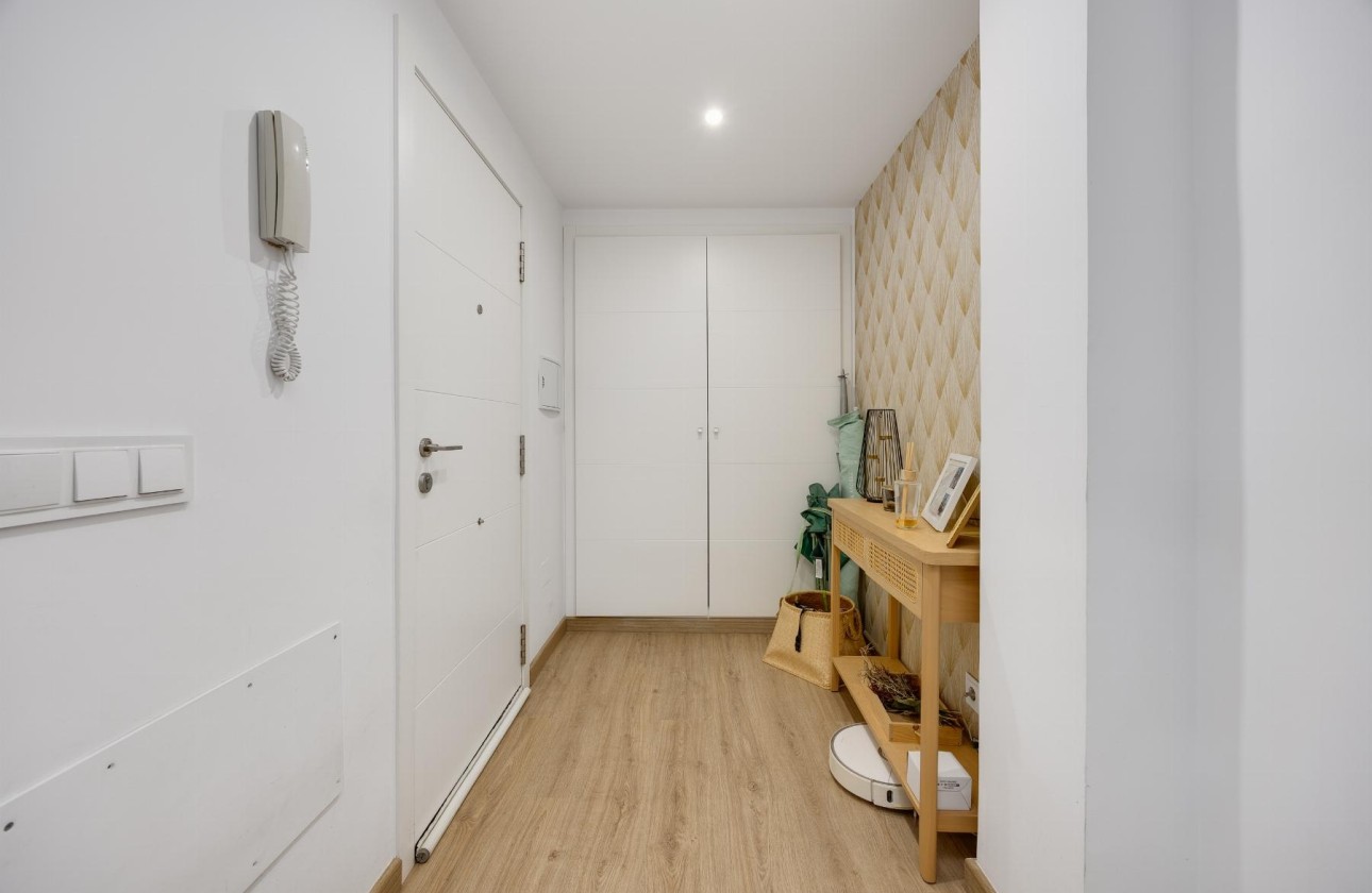 Revente - Appartement -
Torrevieja - Playa de los Naufragos