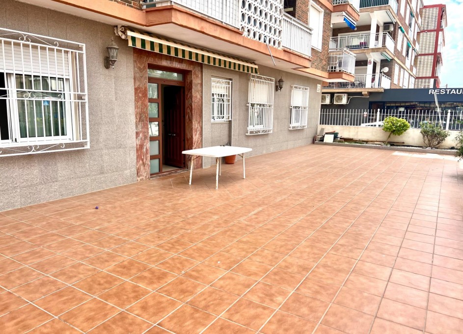 Revente - Appartement -
Torrevieja - Playa de los Naufragos