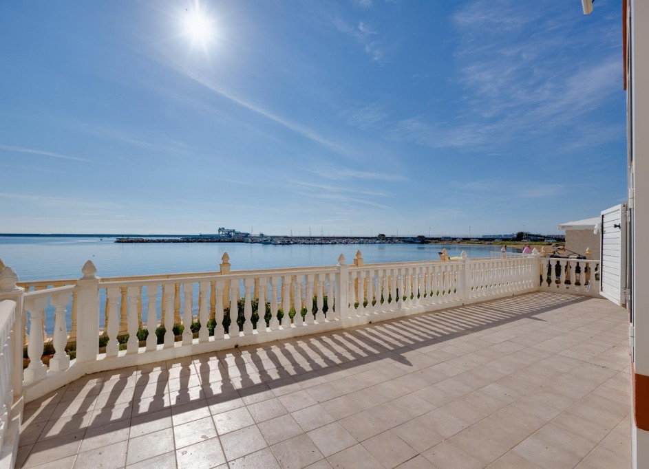Revente - Appartement -
Torrevieja - Playa del Acequión