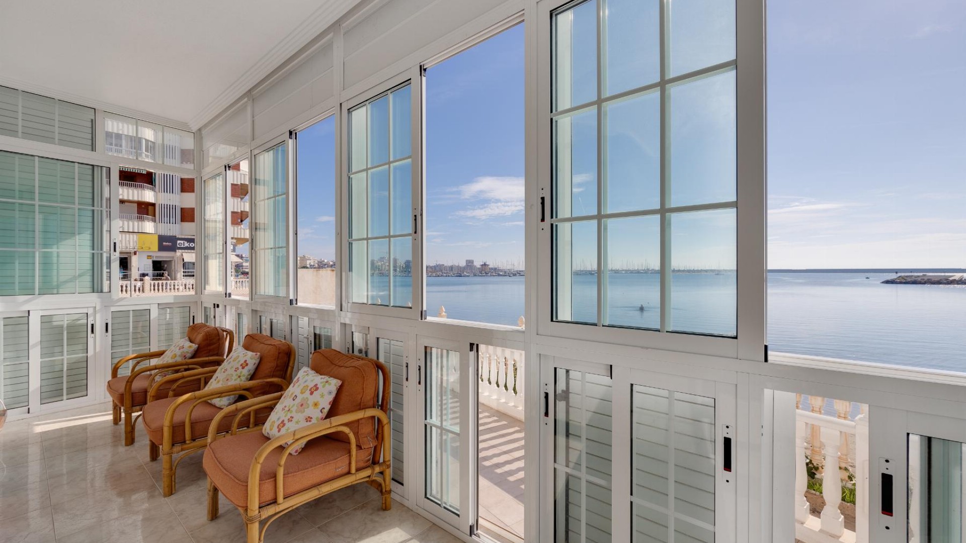 Revente - Appartement -
Torrevieja - Playa del Acequión