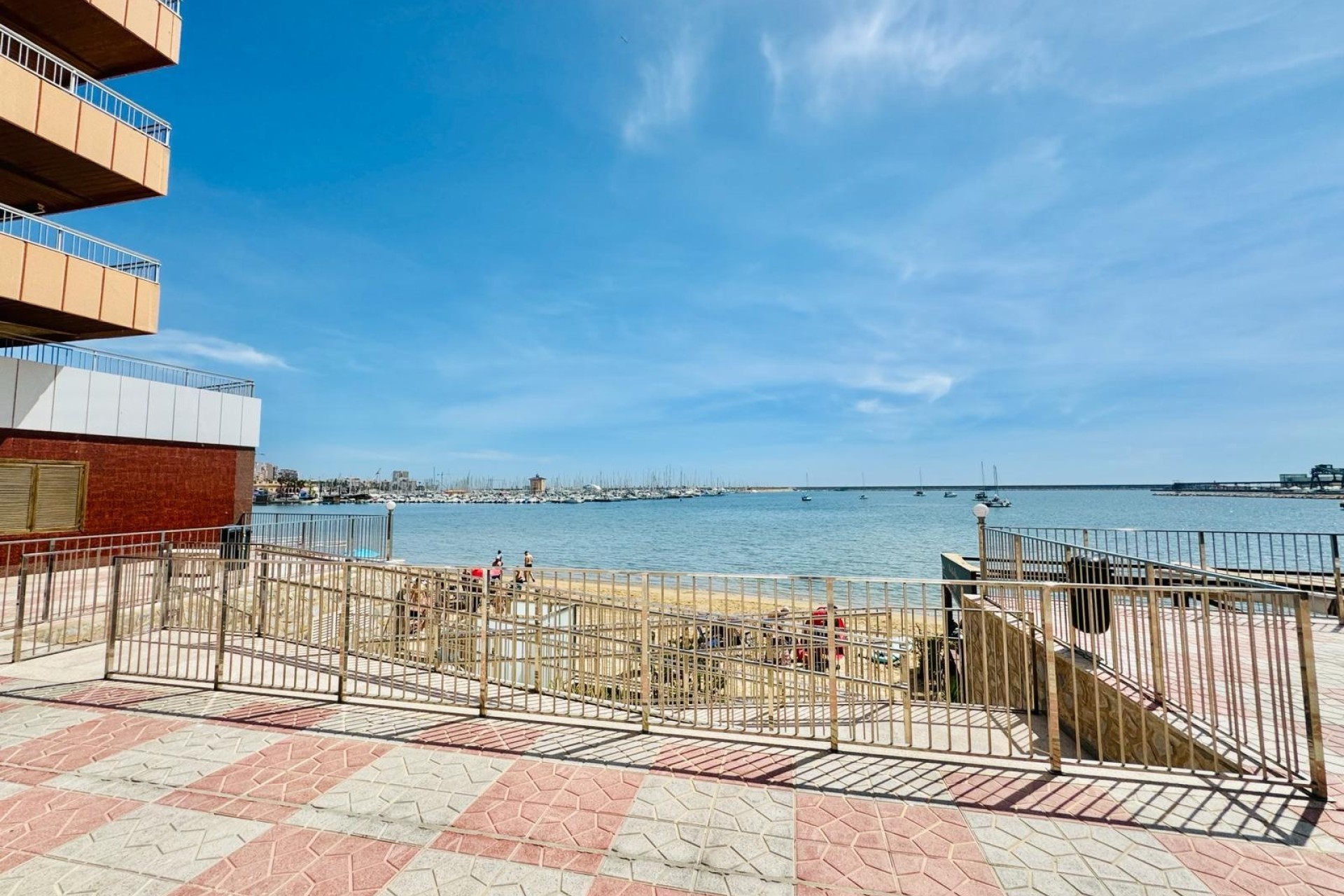 Revente - Appartement -
Torrevieja - Playa del Acequión