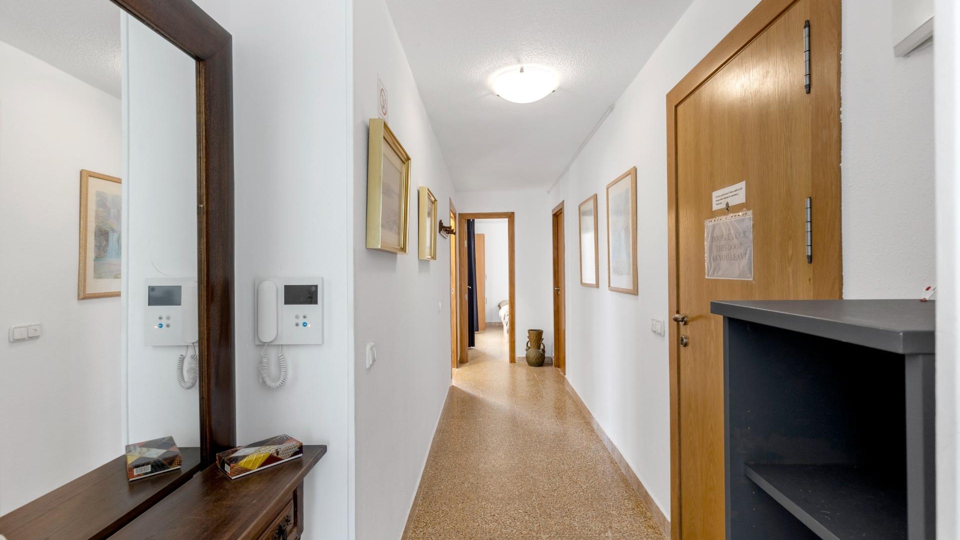 Revente - Appartement -
Torrevieja - Playa del cura