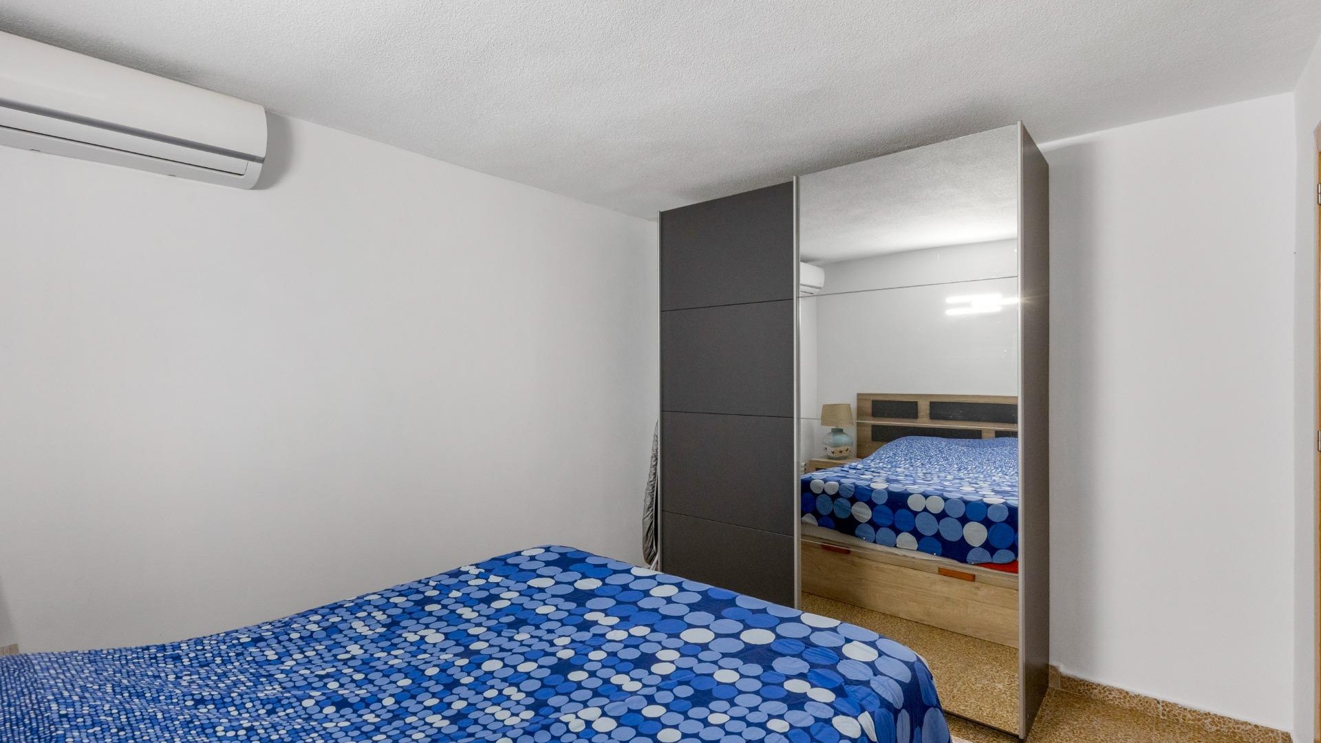 Revente - Appartement -
Torrevieja - Playa del cura