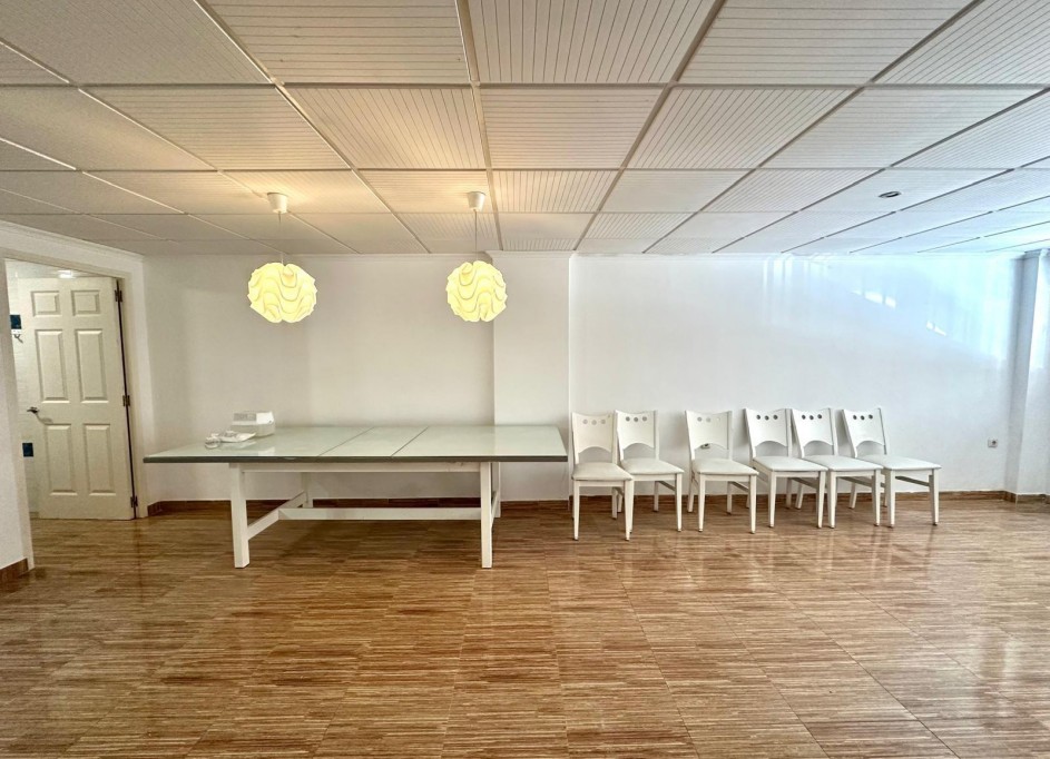 Revente - Appartement -
Torrevieja - Playa del cura