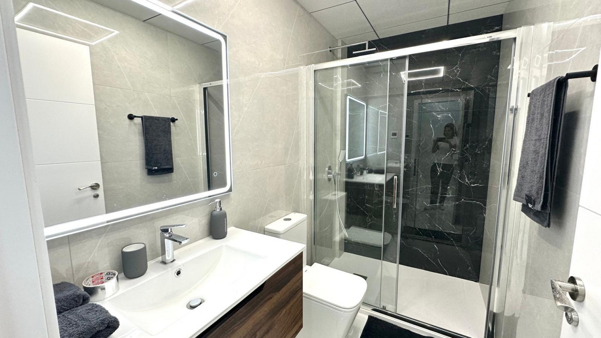 Revente - Appartement -
Torrevieja - Playa del cura