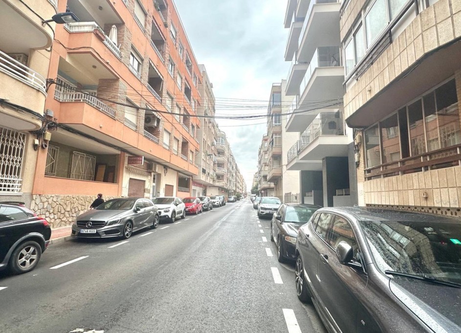 Revente - Appartement -
Torrevieja - Playa del cura