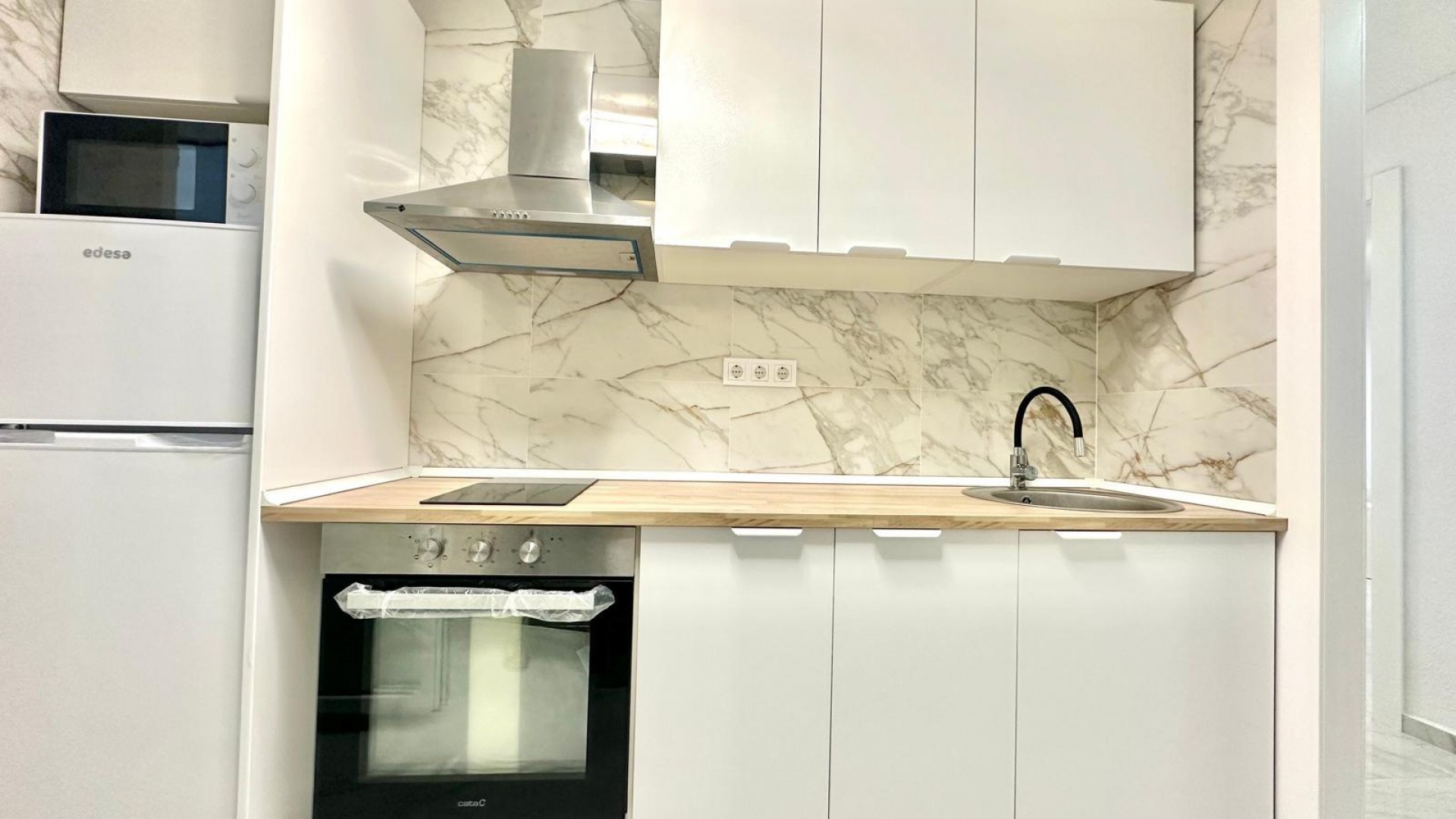 Revente - Appartement -
Torrevieja - Playa del cura