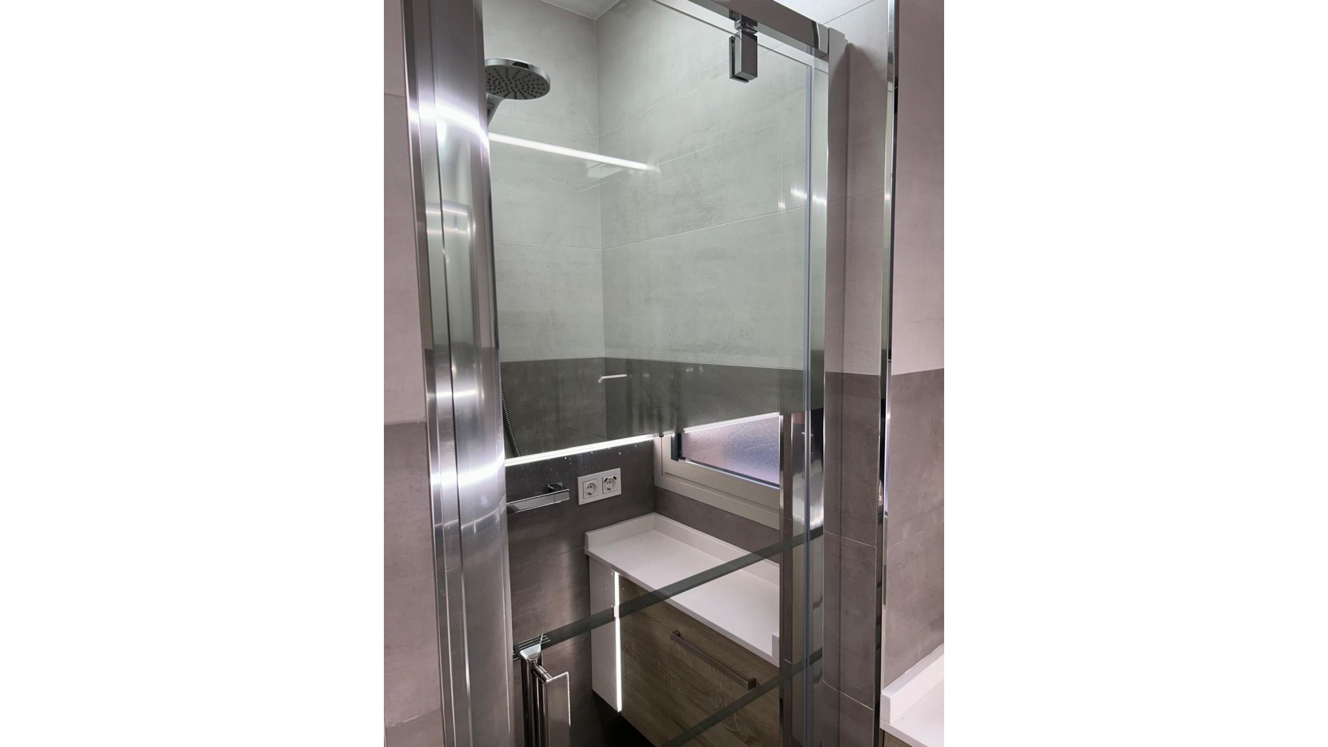 Revente - Appartement -
Torrevieja - Playa del cura