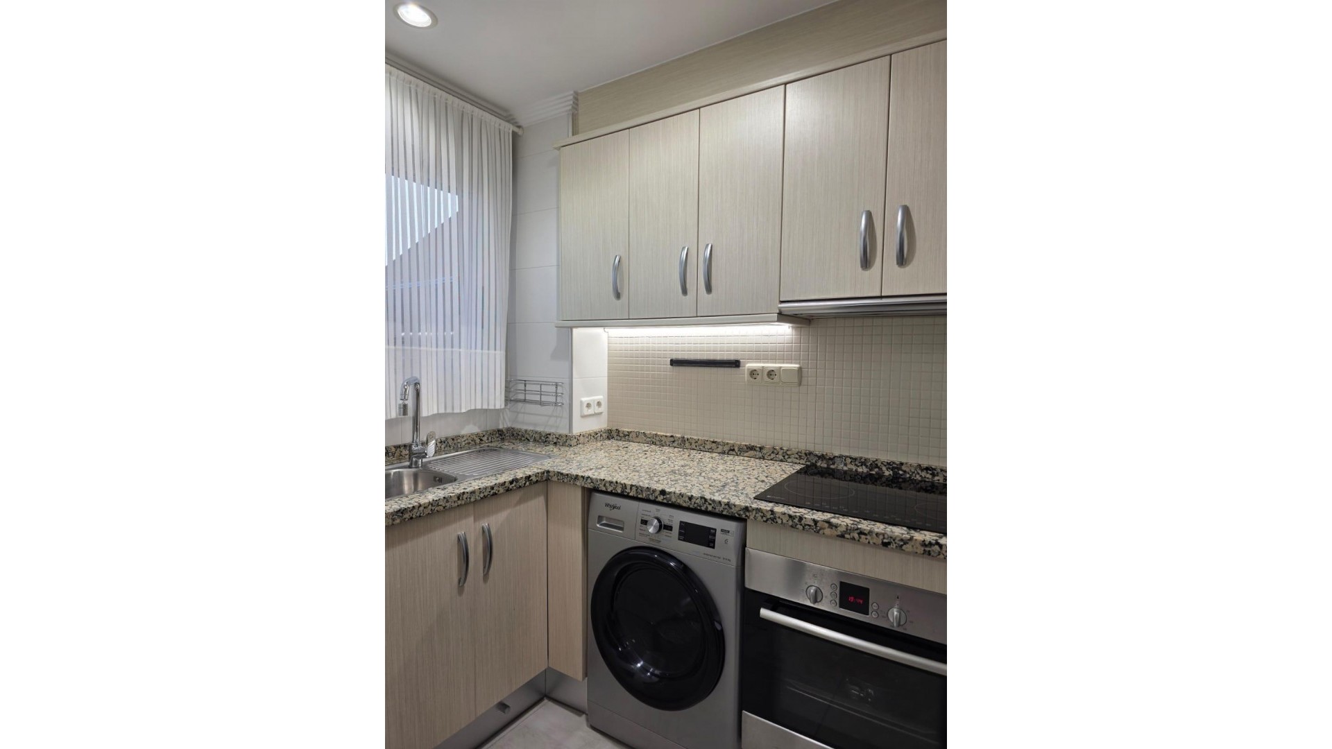 Revente - Appartement -
Torrevieja - Playa del cura