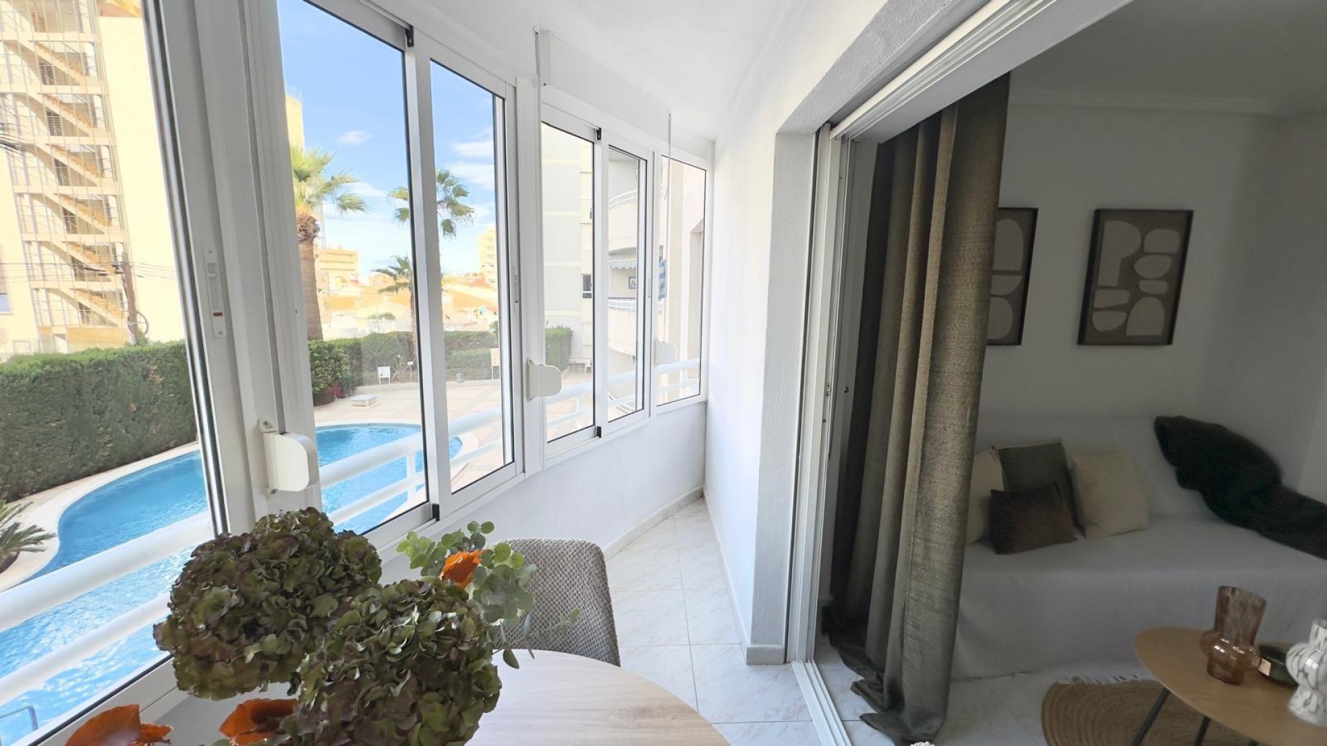 Revente - Appartement -
Torrevieja - Playa del cura