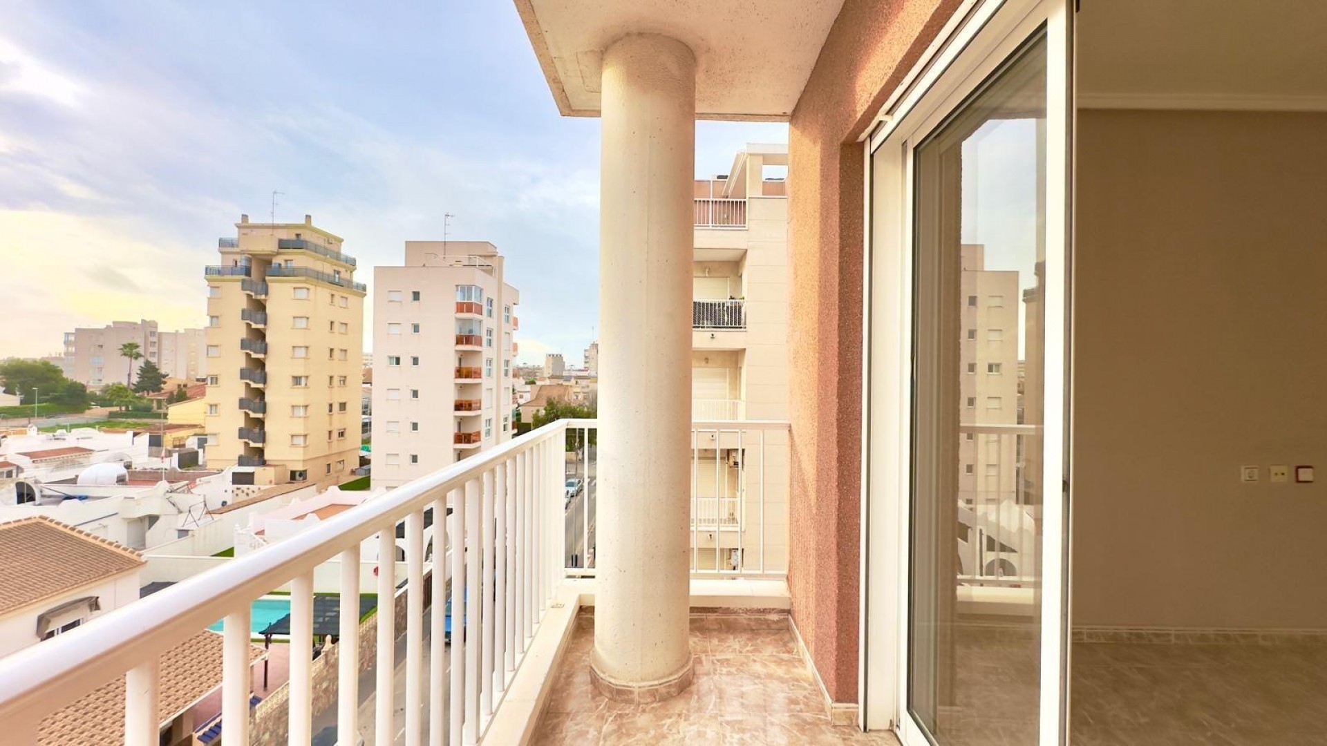 Revente - Appartement -
Torrevieja - Playa del cura