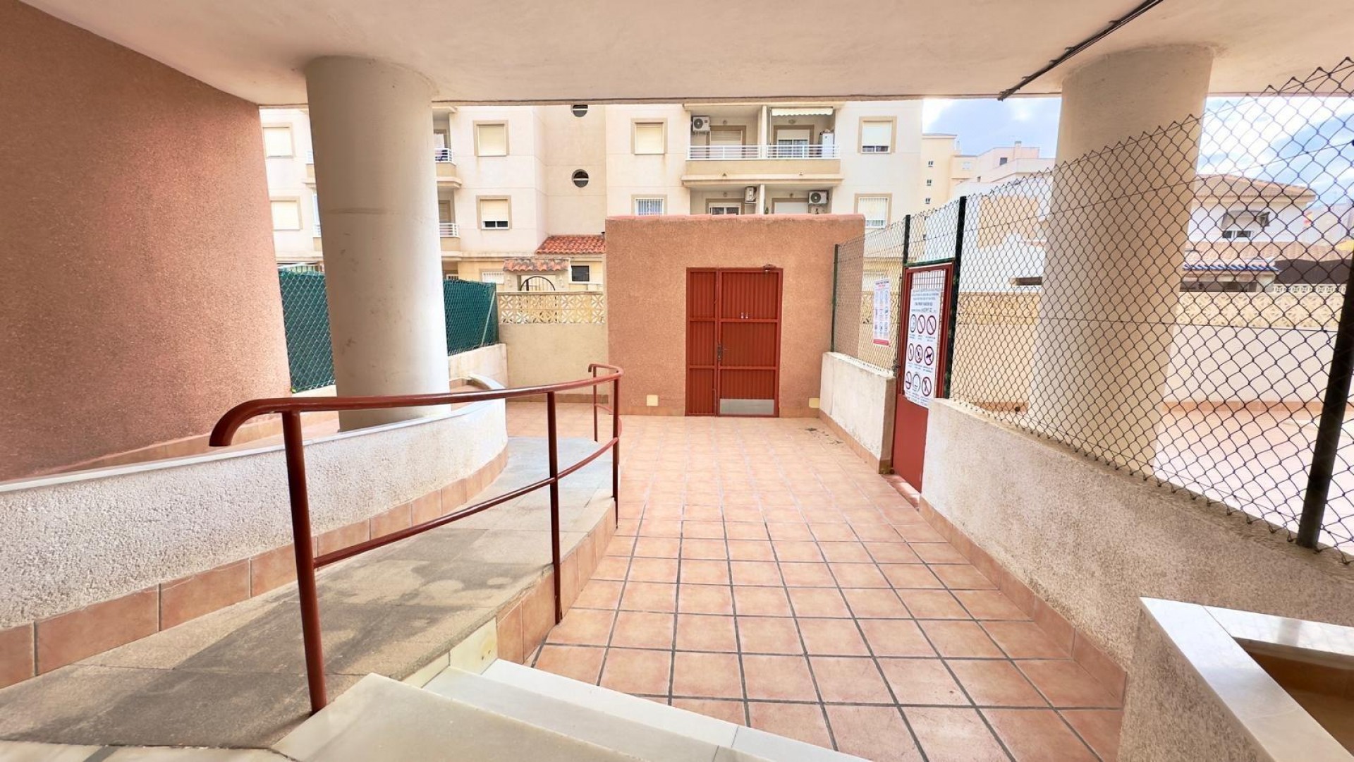 Revente - Appartement -
Torrevieja - Playa del cura