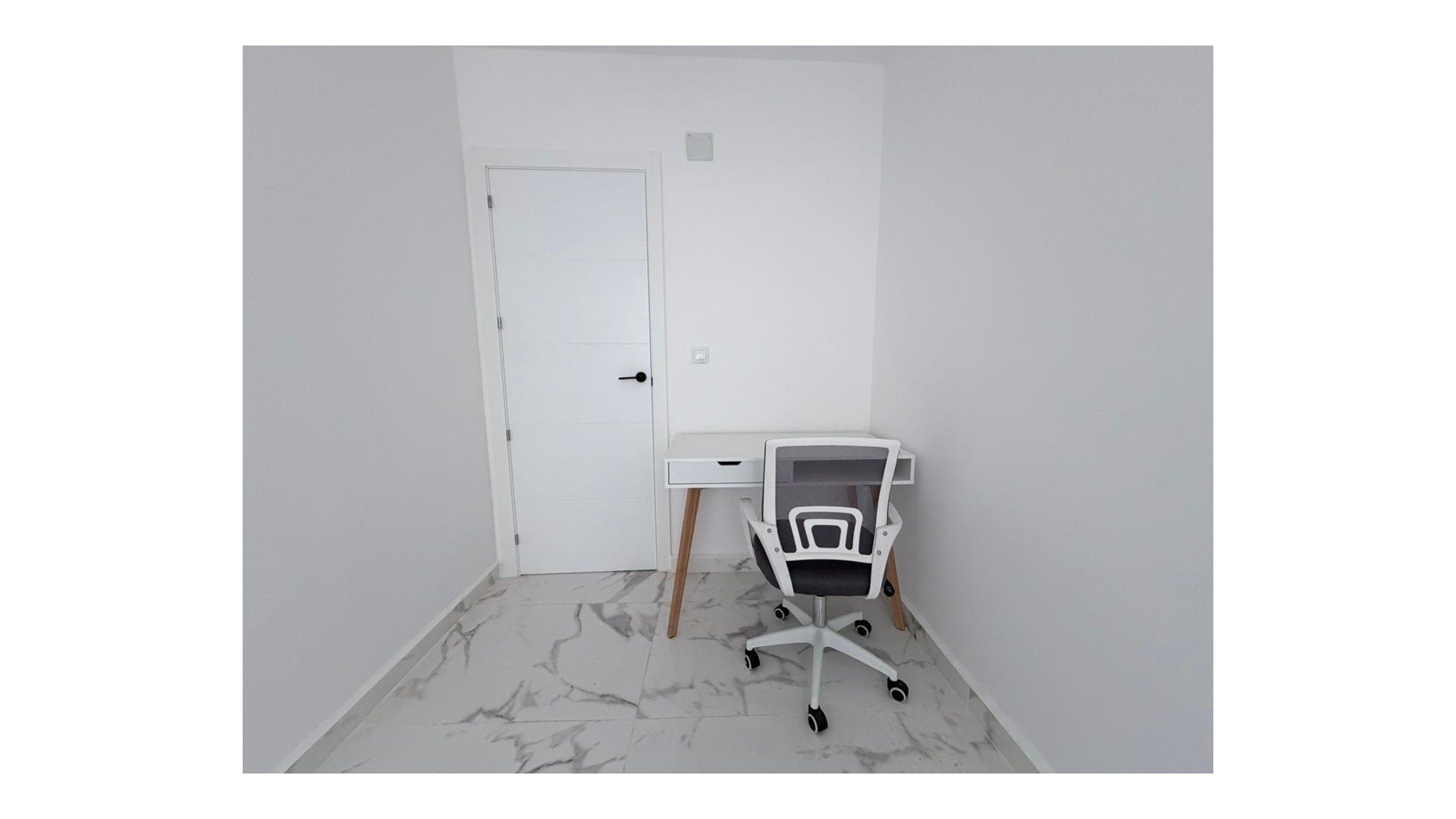 Revente - Appartement -
Torrevieja - Playa del cura