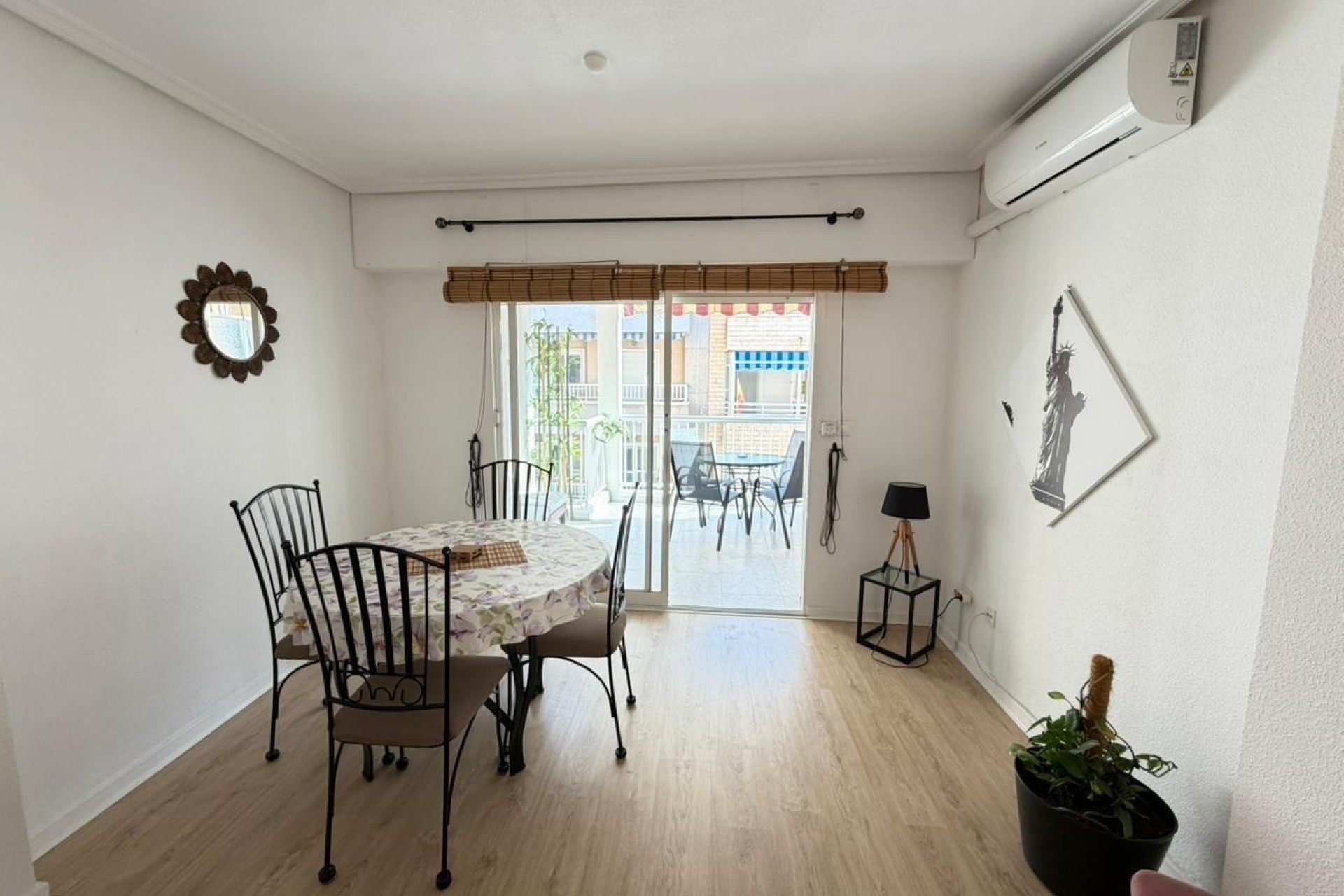 Revente - Appartement -
Torrevieja - Playa del Cura