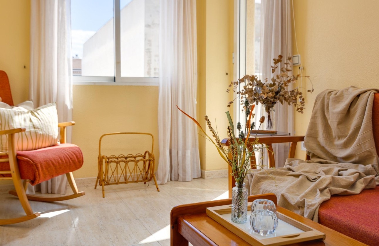Revente - Appartement -
Torrevieja - Playa del Cura