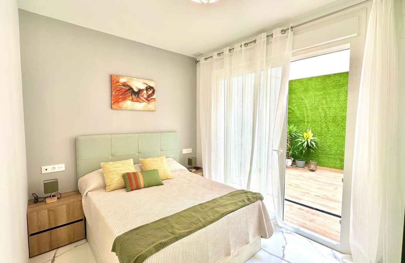 Revente - Appartement -
Torrevieja - Playa del Cura