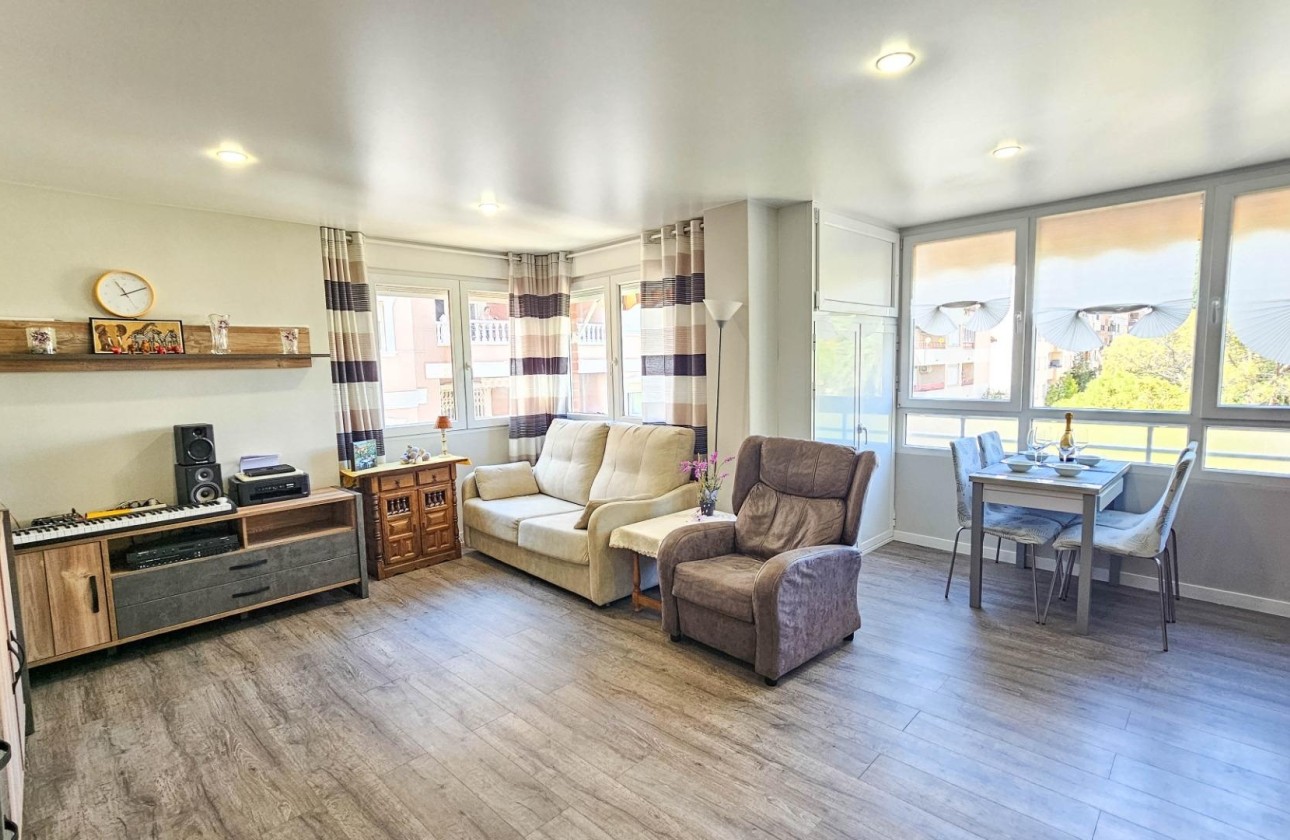 Revente - Appartement -
Torrevieja - Playa del Cura