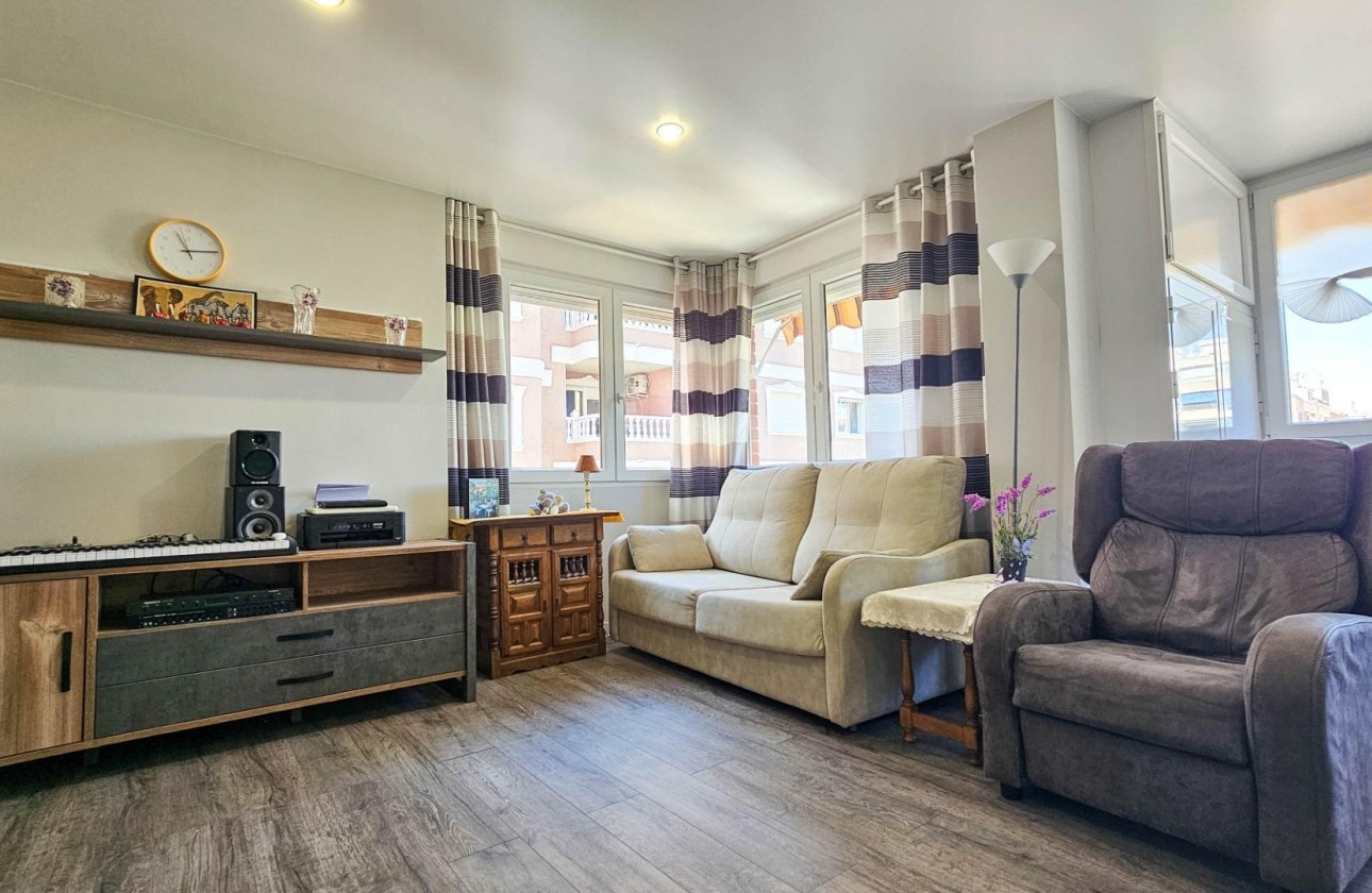 Revente - Appartement -
Torrevieja - Playa del Cura