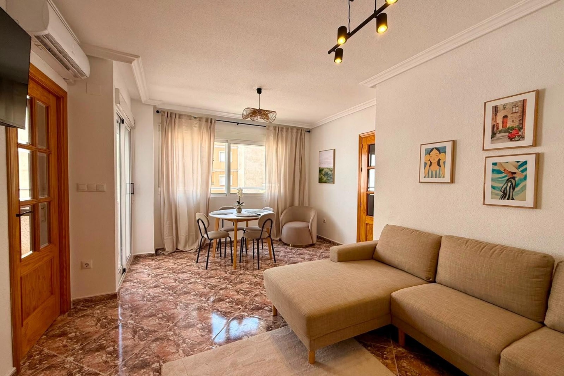 Revente - Appartement -
Torrevieja - Playa del Cura