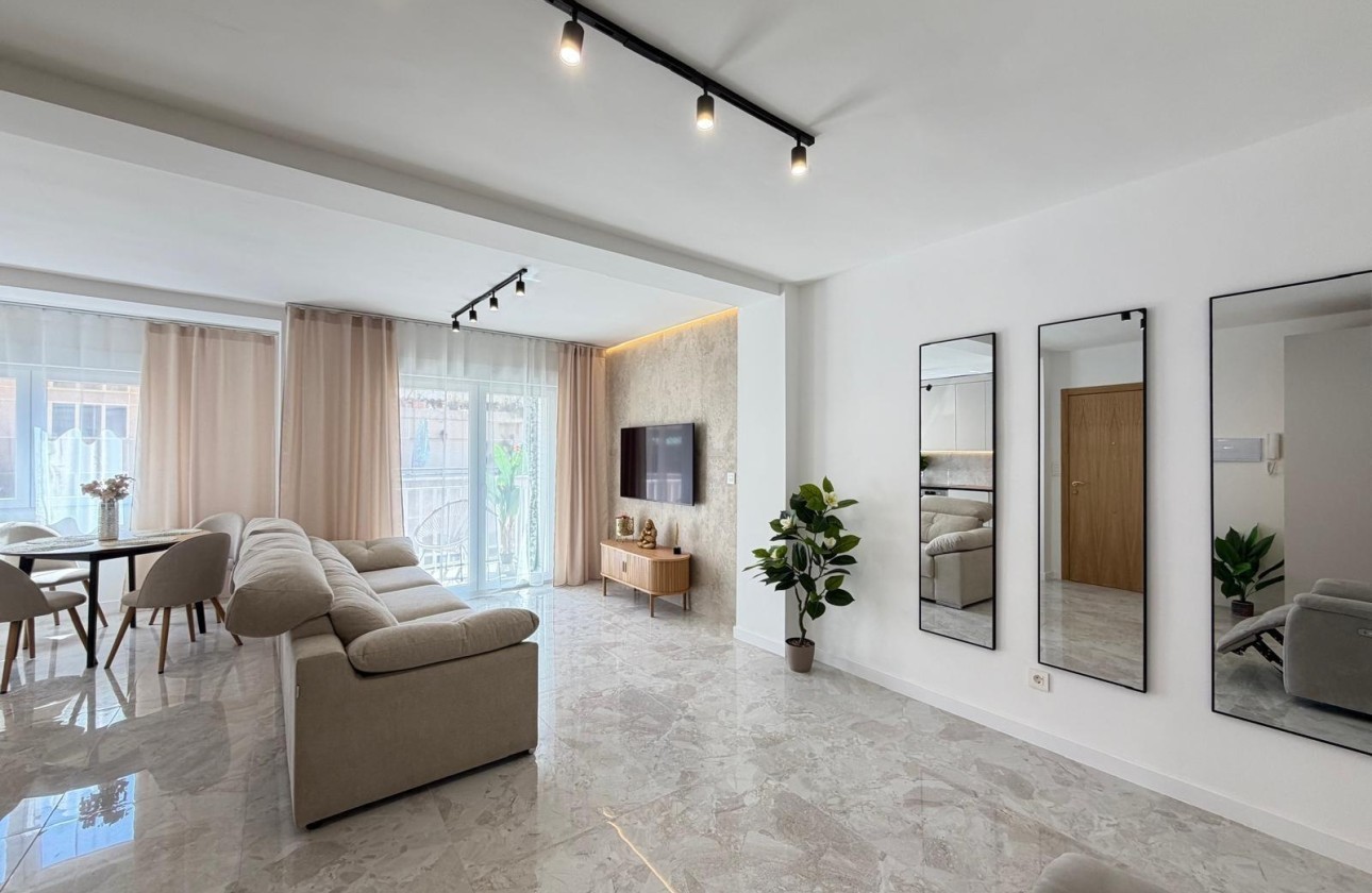 Revente - Appartement -
Torrevieja - Playa del Cura